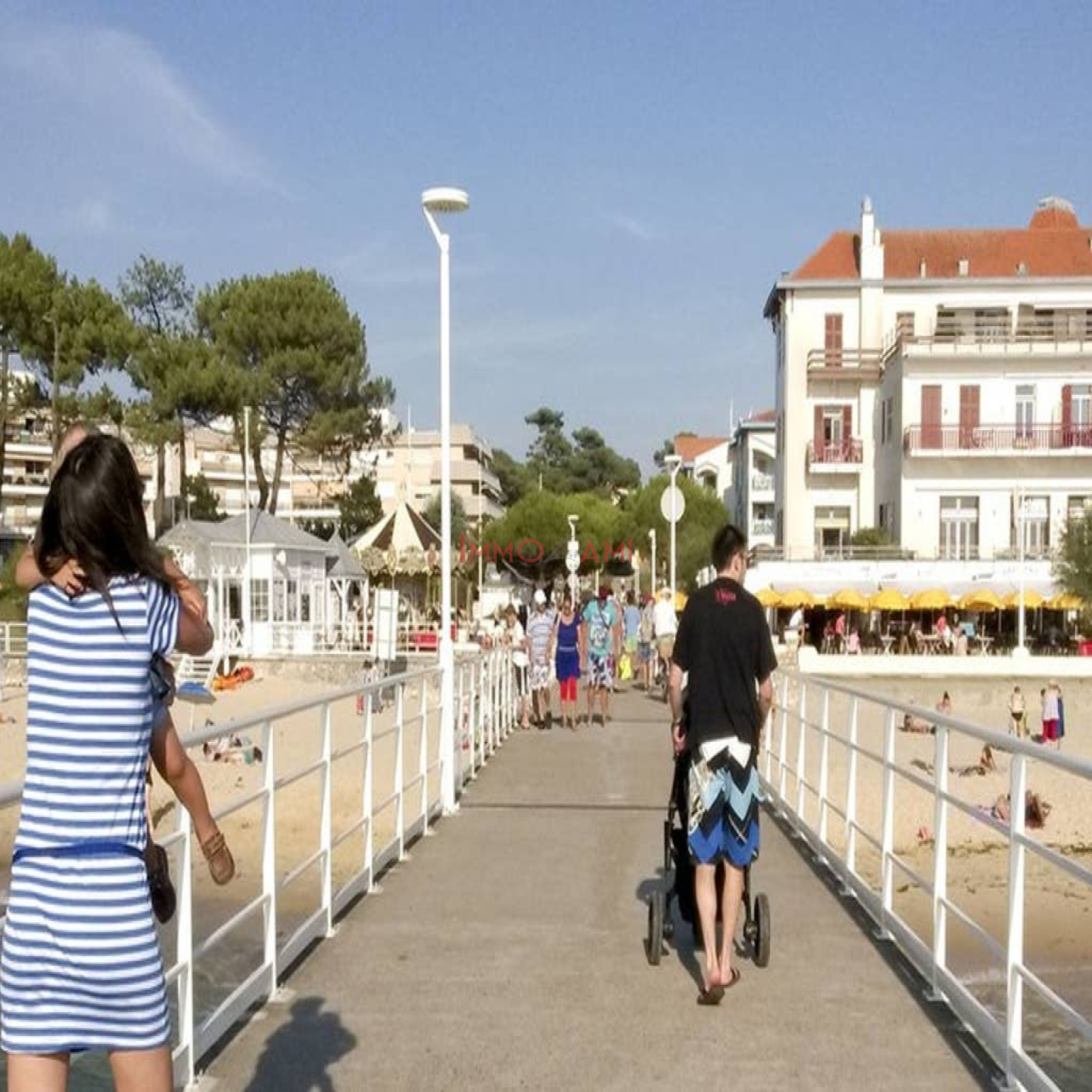 offres locations vacances LOCATION SAISONNIERE STUDIO en première